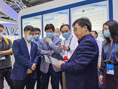 許昌學院亮相第二十二屆高交會 新材料技術推廣服務譜寫產學研融合新篇章